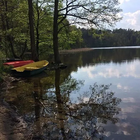 Letniskowy Nad Jeziorem Holiday home *